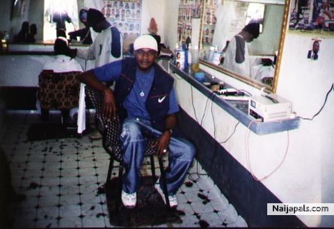 me in da saloon - click for next photo