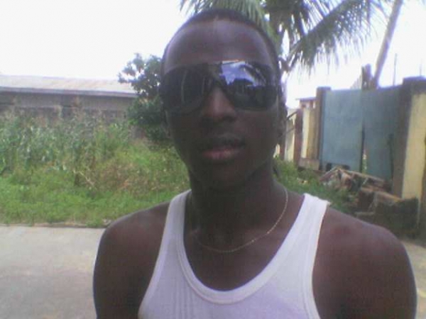  - click for next photo