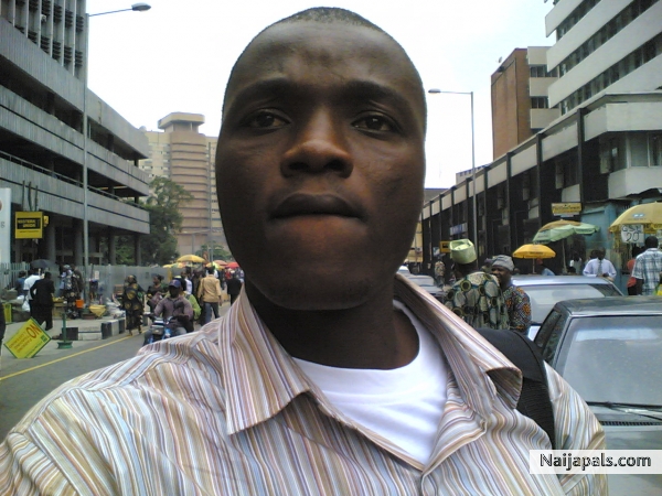 LAGOS HUSTLING - click for next photo