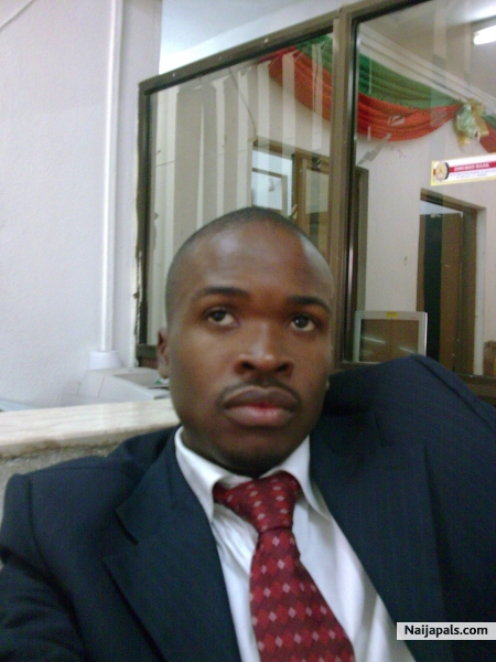 am as cool headed guy easy going and u ll definately love to stay around with - click for next photo