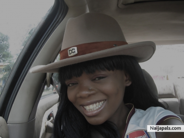 me in abuja hehehe gunner - click for next photo