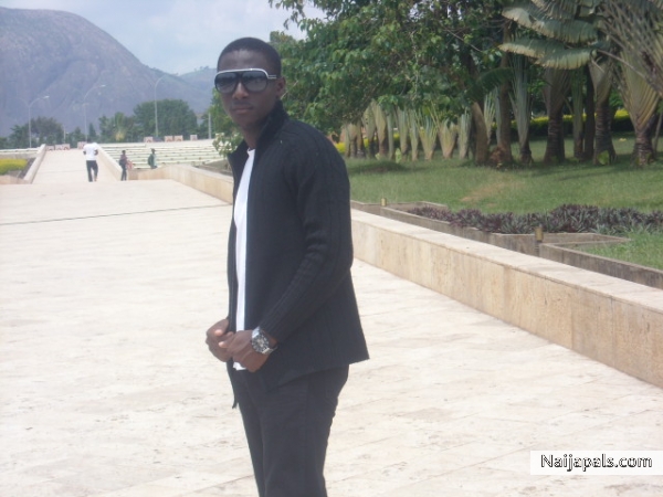  - click for next photo