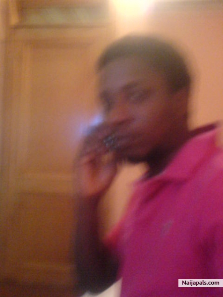 pick up d phone... - click for next photo