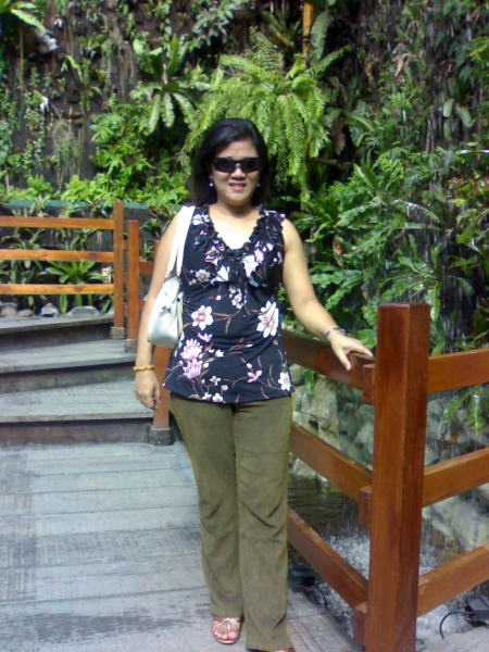  - click for next photo