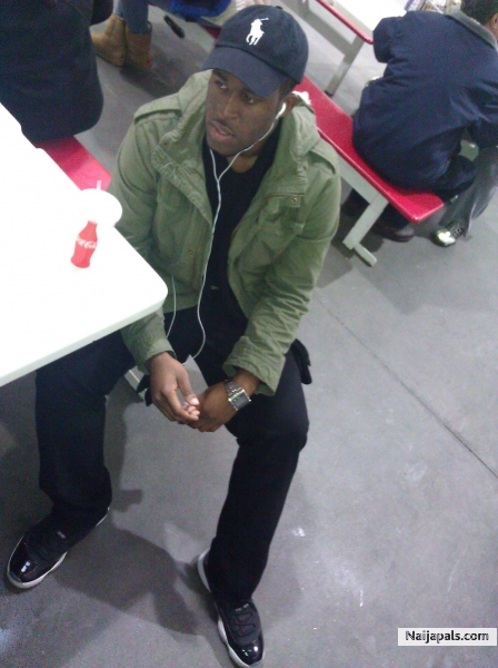 waiting for my food @ costco lol - click for next photo