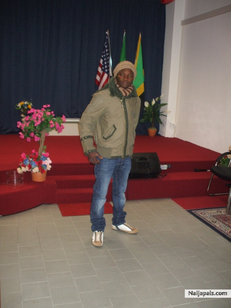 - click for next photo