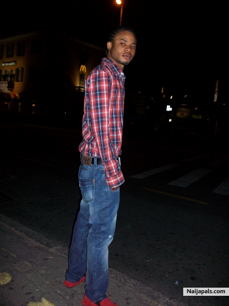  - click for next photo