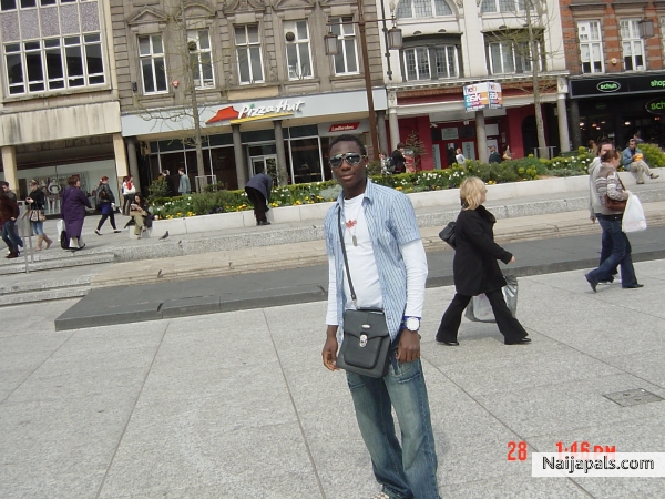 dat is me in nottingham - click for next photo