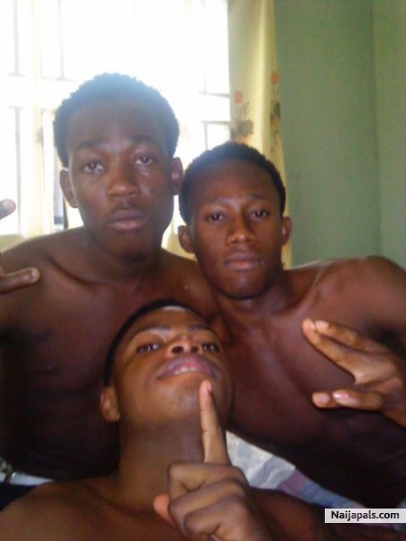Can' t do without ma buddies - click for next photo