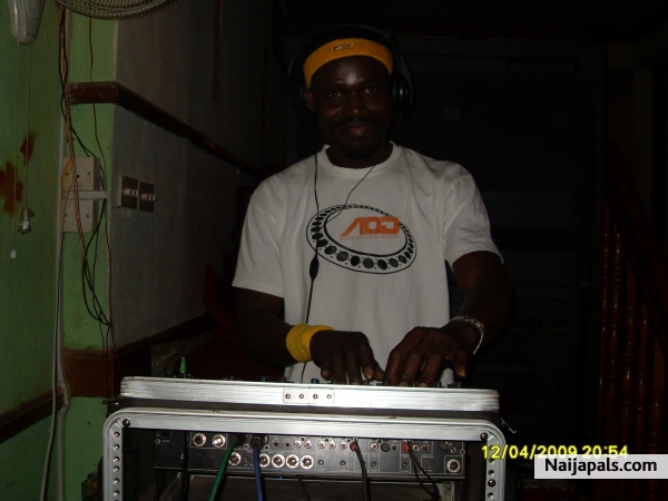 African nite easter party - click for next photo