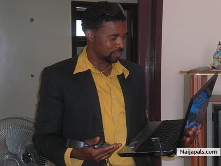 MARIO IN NIJA - click for next photo