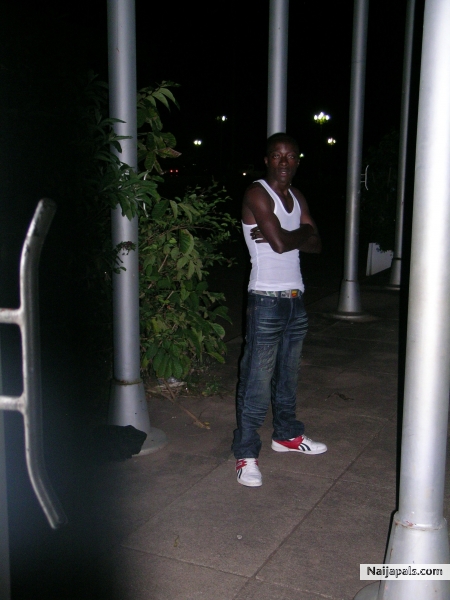  - click for next photo