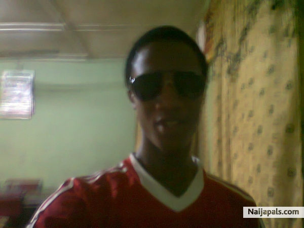 Red4lyf - click for next photo