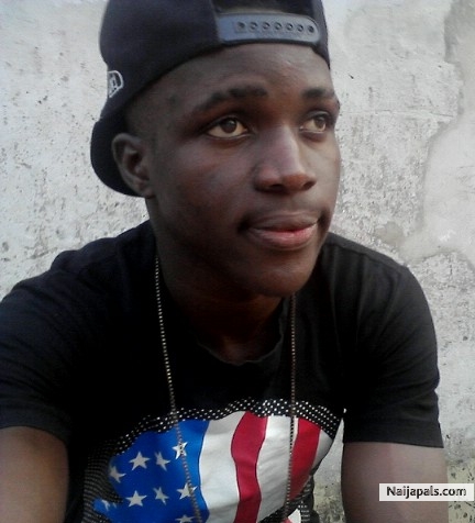 youngtwobringin the bardest boy in twne - click for next photo