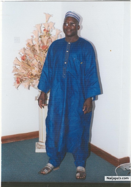 hello dear how are u doing can we be friends keep in touch my dear do tell me more about yourself - click for next photo