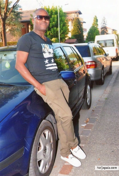  - click for next photo