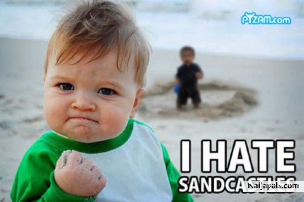 SAND CASTLE - click for next photo