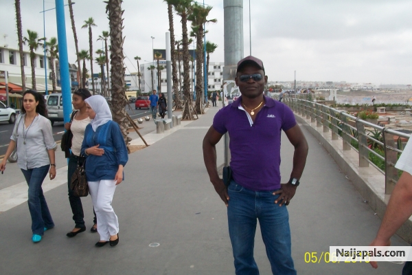  - click for next photo
