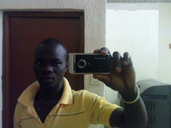 me playing wiff my phone - click for next photo