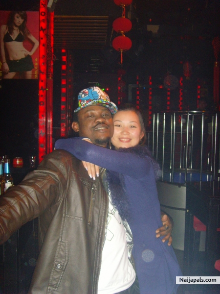 fan wanna have a hug in the club - click for next photo