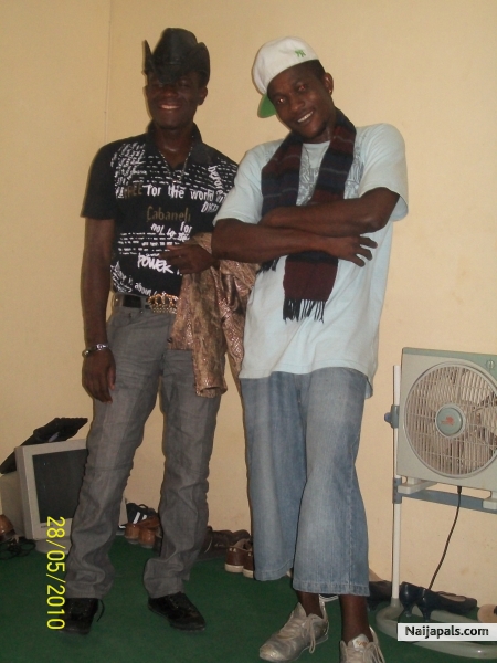 SKILLY WITH ANDY MONEY - click for next photo
