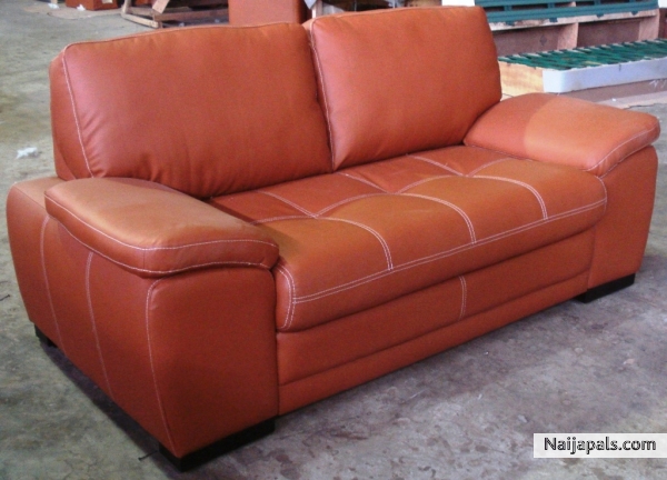 HOME SETTEE - click for next photo