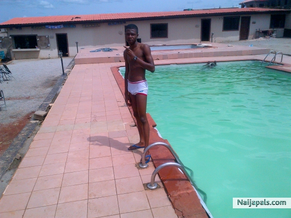 pool side - click for next photo