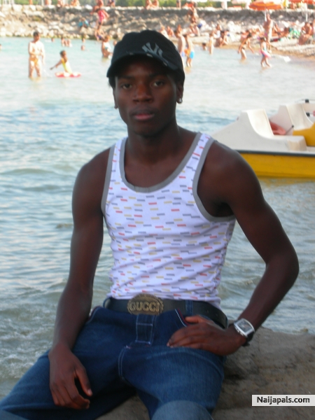  - click for next photo
