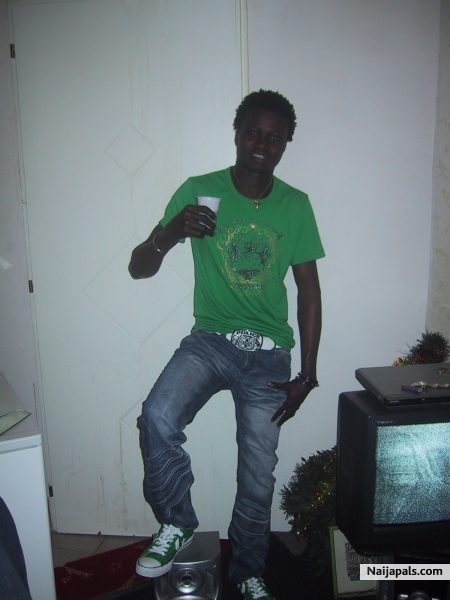  - click for next photo