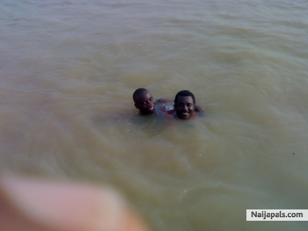  - click for next photo