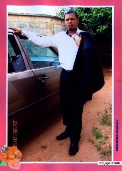 I AM AN EASSY GOING GENTLE MAN AND VERY WELL EDUCATED - click for next photo