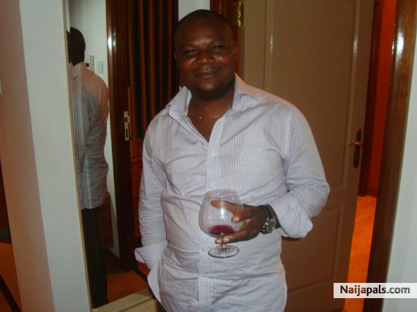 Cool guy, nice environment - click for next photo