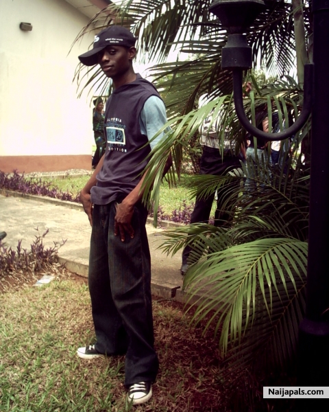  - click for next photo