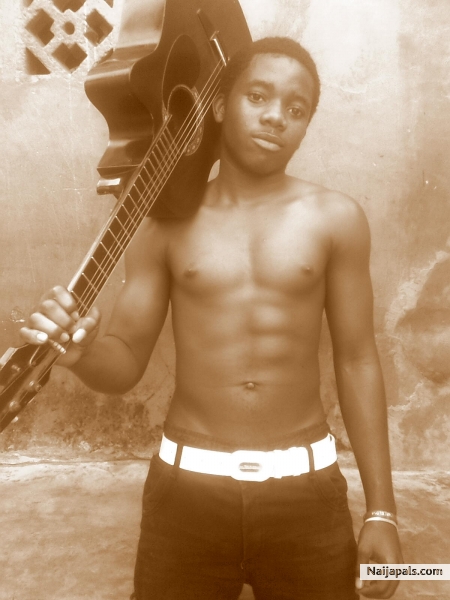 KinG Of Music - click for next photo