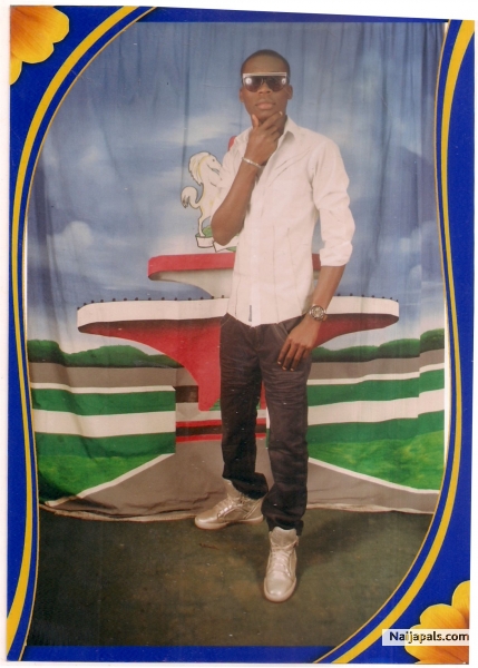  - click for next photo