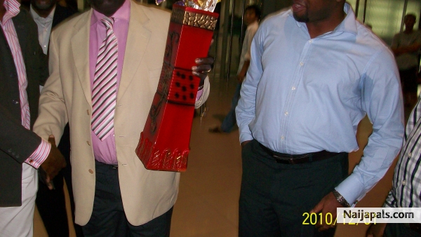 ON THE DAY OF THE NEW NIGERIA CONSULATE IN VIETNAM - click for next photo