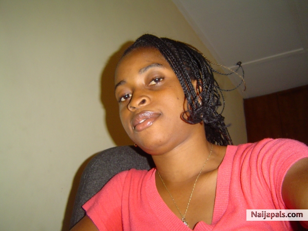 LadyB - click for next photo