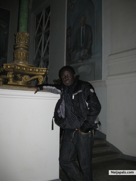  - click for next photo