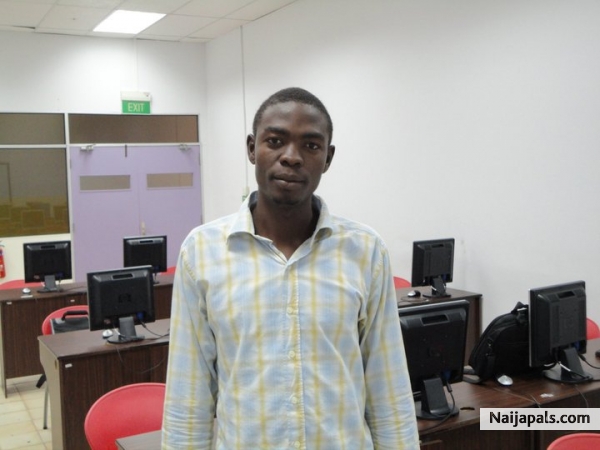idris alhaji - click for next photo