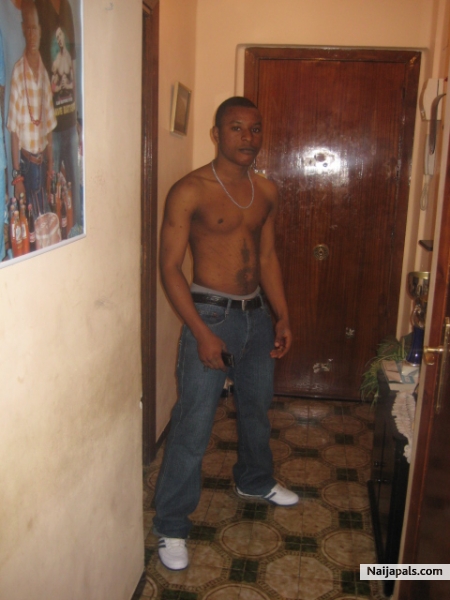 BIG BOY WITH OUT NO GIRL - click for next photo