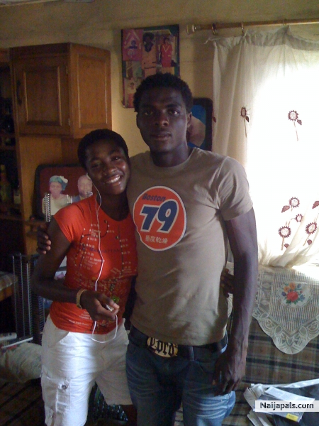 Wit my kid sis.... - click for next photo