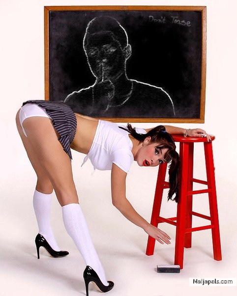 ass girL wanna draw me - click for next photo