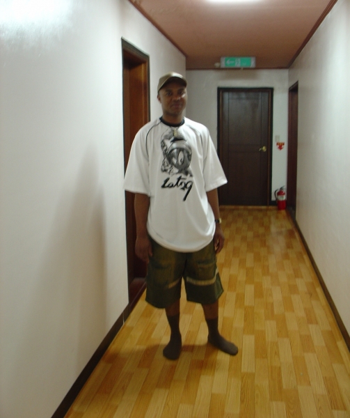  - click for next photo