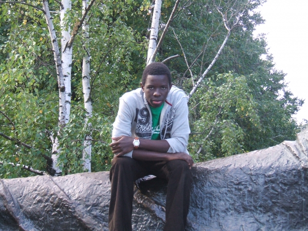  - click for next photo