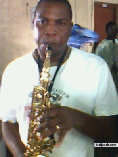 Sir Love on Sax - click for next photo
