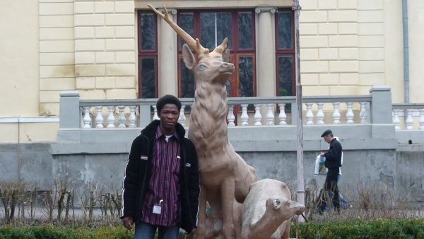  - click for next photo