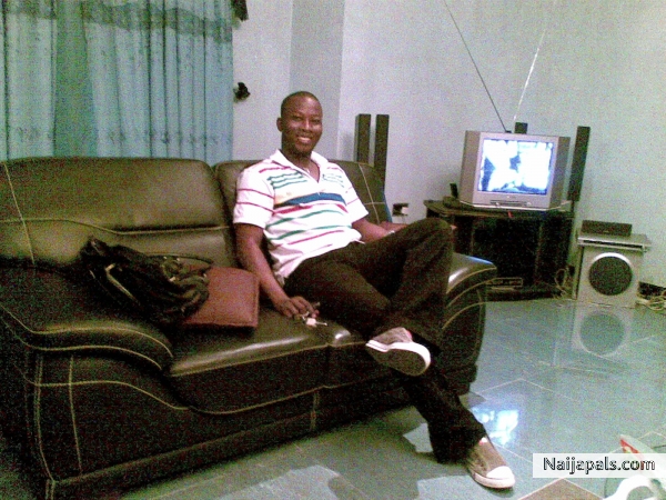 UNION BANK.....I AM BIG,STRONG AND RELIABLE - click for next photo