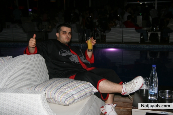 Cheelin @ ENVY (Before i SHAKE d DeXXXXX) - click for next photo