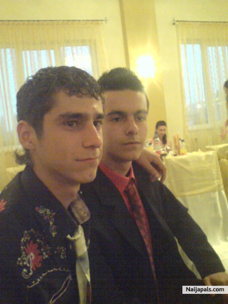  - click for next photo