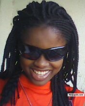 arsenal girl - click for next photo